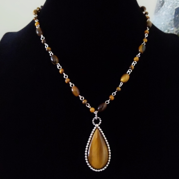 Sterling Cats eye Necklace 16-18 inches and Earrings with stones - Picture 3 of 5